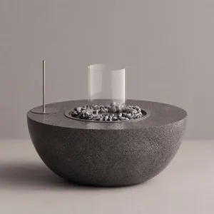 Mesa de Fogata Exterior con Protector de Viento de Cristal y Quemador de Piedra - Mobiliario de Hotel de Lujo por Luxury Group International