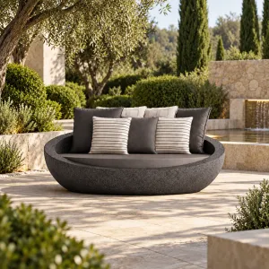 Divano da Giardino Outdoor con Cuscini Carbone e Base in Stile Pietra Scura - Mobili di Lusso per Hotel Vista lifestyle di Luxury Group International
