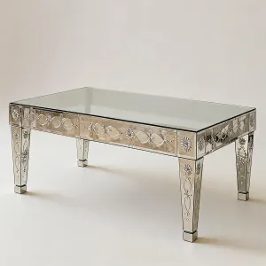 Luxus-Couchtisch aus verspiegeltem Glas mit Silberauflage und handgravierten floralen Details Vorderansicht von Luxury Group International