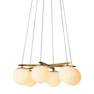 Warmer moderner Luxus-Kronleuchter aus antikgoldenem Messing mit fünf mattierten Glasgloben von Luxury Group International