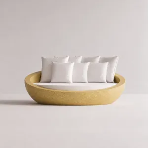 Canapé de Jardin d'Extérieur à Base en Béton Jaune et Blanc - Mobilier de Luxe pour Hôtels Vue de face par Luxury Group International