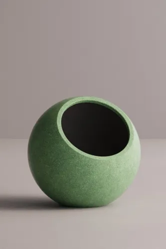 Bowls & Decorative Objects