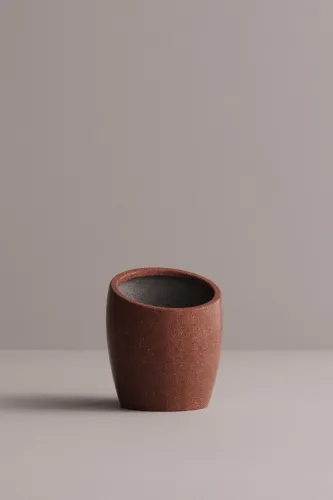 Moderne dekorative Pflanzgefäße für Innen- und Außenbereiche von Luxury Group International