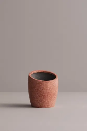 Moderne dekorative Pflanzgefäße für Innen- und Außenbereiche von Luxury Group International