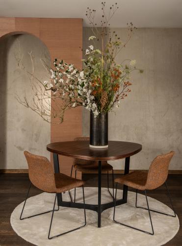 Chairs & Armchairs