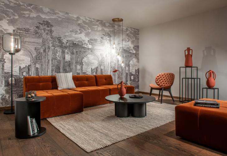 Sofas & Armchairs
