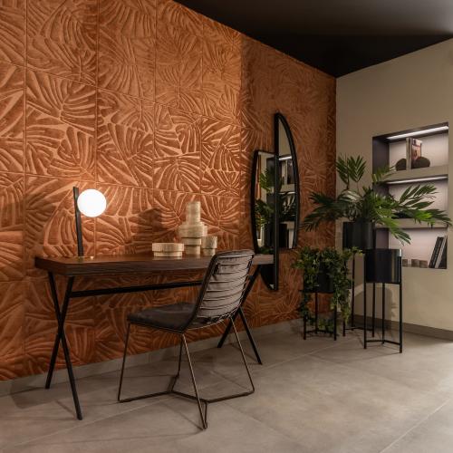 Opulent Arc Table Lamp – The Light of Modern Prestige | Table Lamps Collections
