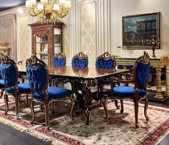 Baroque Walnut Inlay Dining Table – Gold-Patinated Detailing