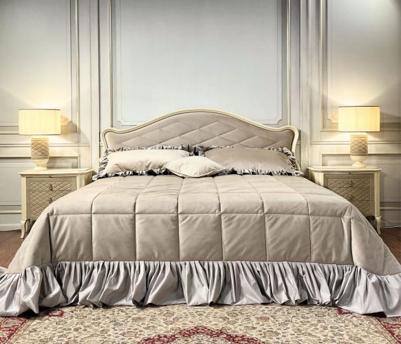 Imperial Ivory Velvet King Bed – Quilted Elegance with Lacquered Finish