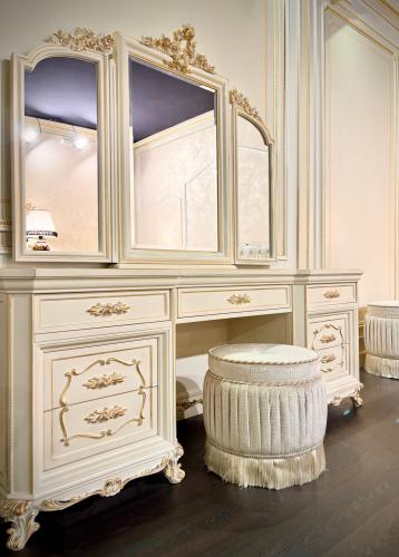 Duchessa Ivory Gold Dressing Table – Luxury Vanity with Black or Emperador Gold Ceramic Top