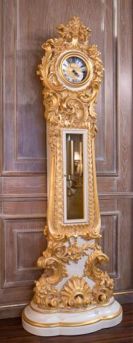 Royal Empire Pendulum Clock – Hand-Carved Ivory Lacquer Finish with Rose Gold Details