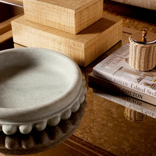 Ciotola in Marmo Squisita – Eleganza in Pietra Bianca con Design a Catena Scolpita di Luxury Group International