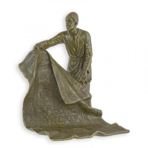 Luxury Bronze Arab Carpet Seller Sculpture