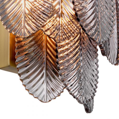 Lampe murale de luxe en verre fumé avec finition en laiton brossé par Luxury Group International