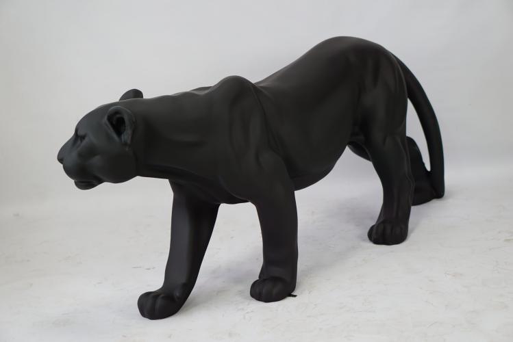 Luxus Stehende Schwarze Panther Skulptur in zeitgenössischer Schwarzer Matte Ausführung von Luxury Group International