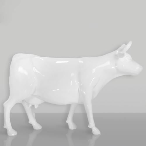 Luxury Fiberglass Life-Size Cow Sculpture Sculpture in High-Gloss Finish
