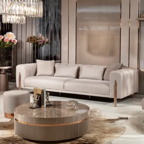 Sofá Beige Moderno de Lujo con Detalles en Oro Rosa y Estilo Europeo Contemporáneo por Luxury Group International