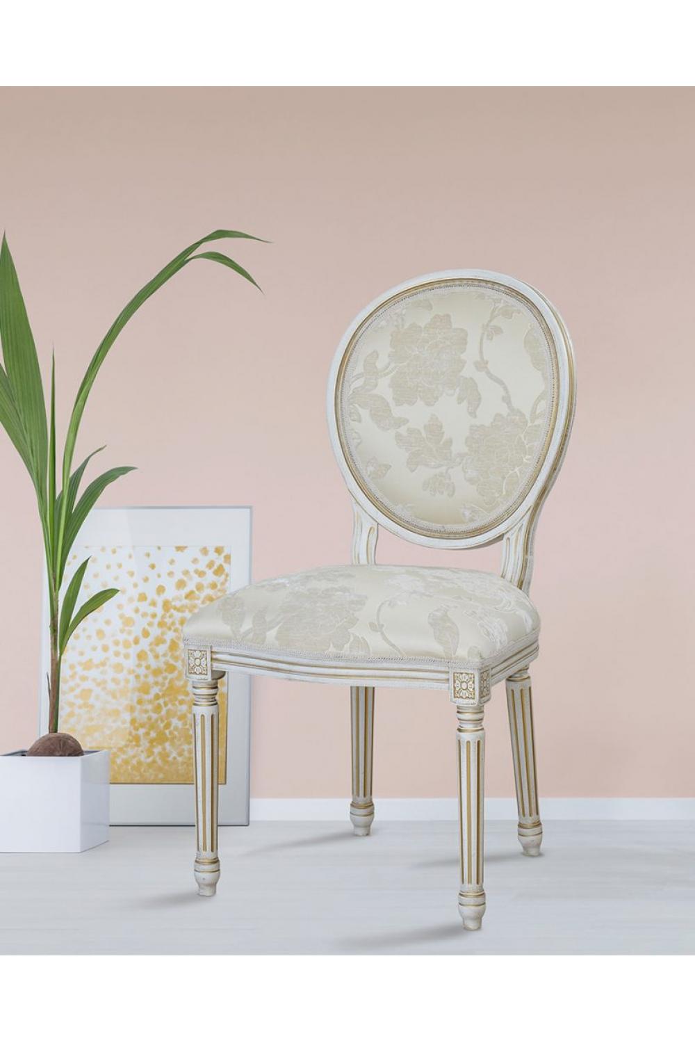 Luxuriöser gepolsterter Esszimmerstuhl mit ovaler Rückenlehne