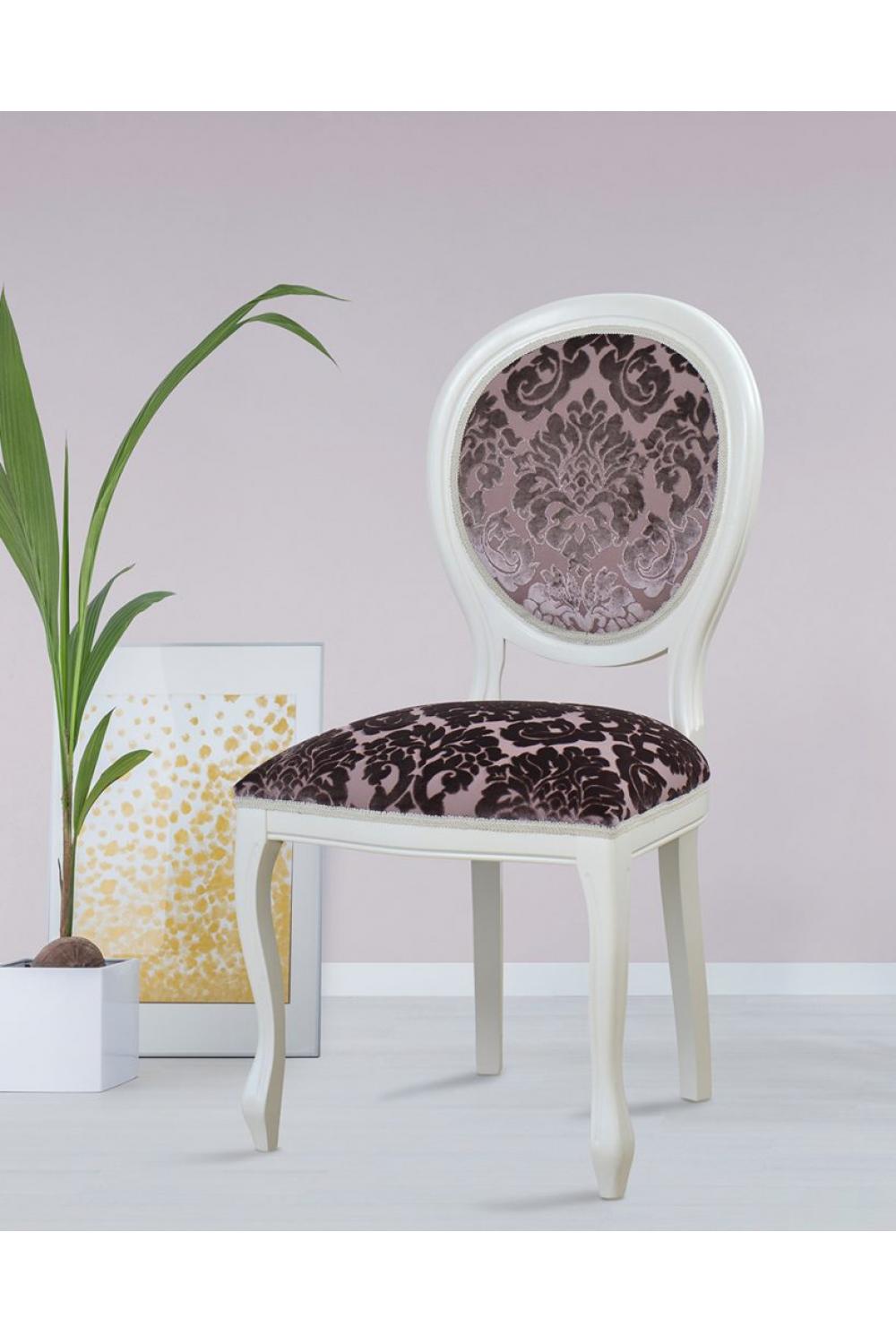 Luxuriöser gepolsterter klassischer Esszimmerstuhl mit ovaler Rückenlehne