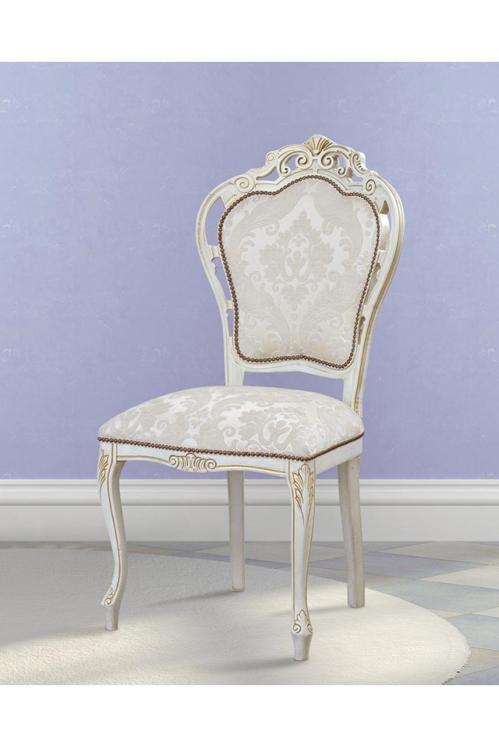 Luxuriöser Polsterstuhl mit Medaillon-Rückenlehne