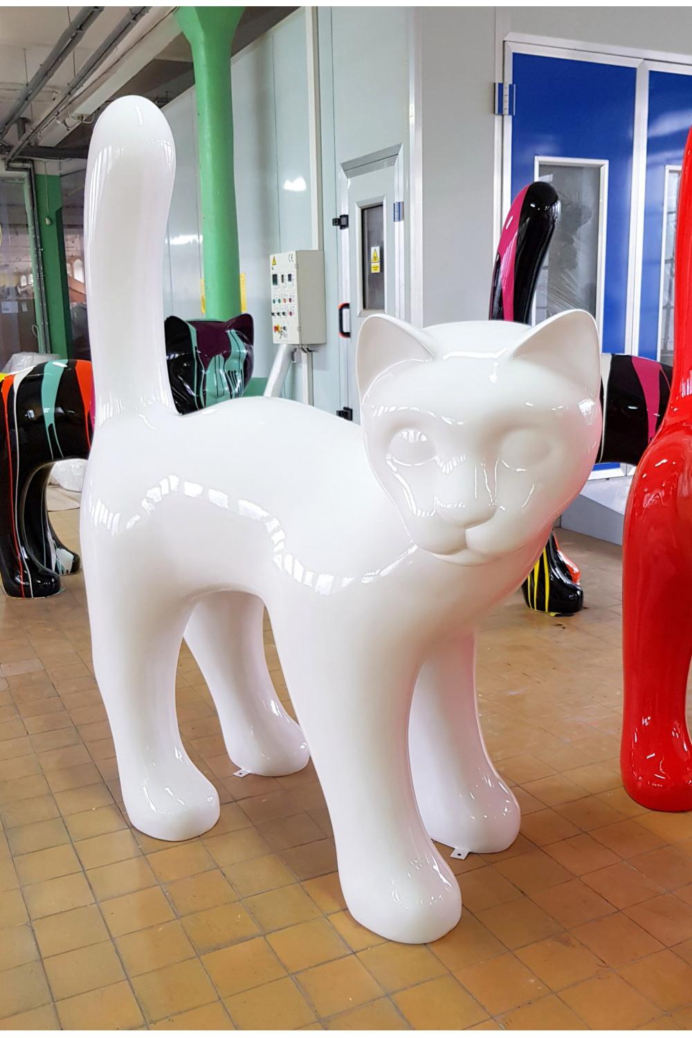Luxury Decorative Single-Colored Cat Sculpture in Fiberglass Finish