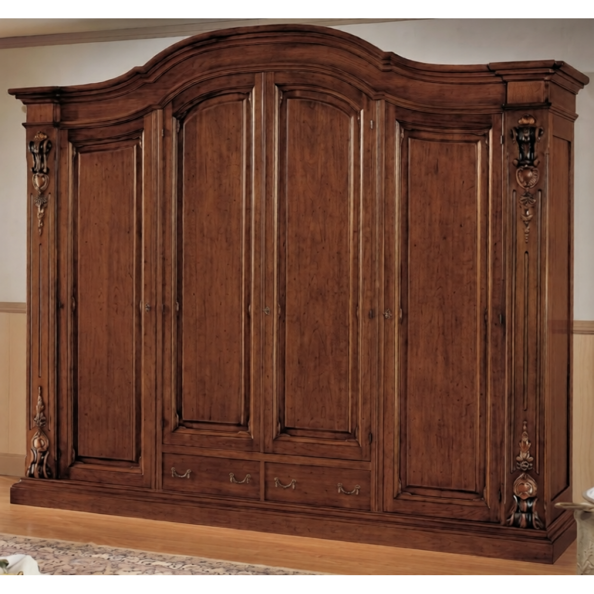 Armoire Étagère en Bois Baroque de Luxe à Couronne Cintrée avec Portes à Panneaux et Base à Tiroirs de Rangement Vue de face par Luxury Group International