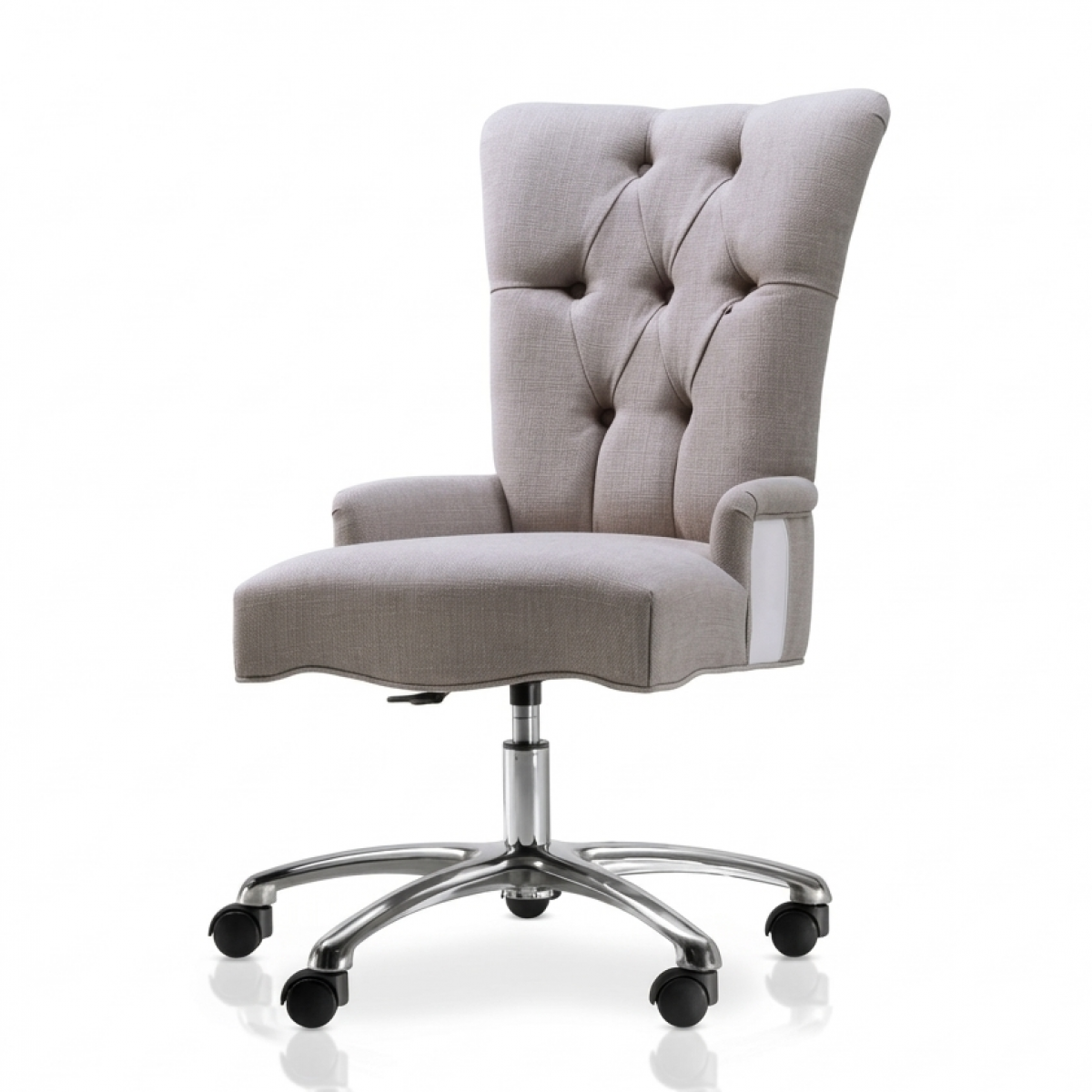Fauteuil de direction de luxe à dossier haut capitonné avec boutons en tissu gris clair et base pivotante réglable - Mobilier de bureau Vue de face par Luxury Group International