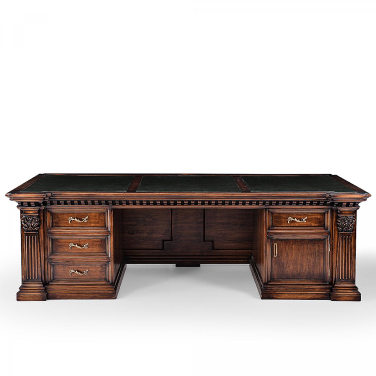 Bureau Exécutif Baroque de Luxe avec Détails en Laiton sur Finition Noyer Foncé Vue de face par Luxury Group International