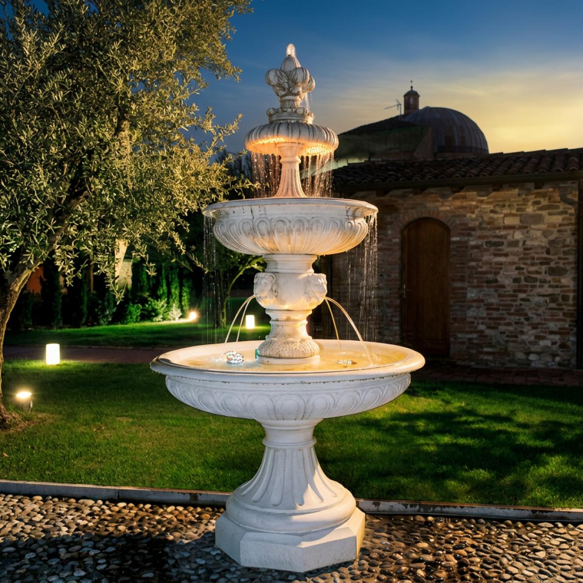 Fuente de Agua Barroca de Lujo con Vasijas de Triple Nivel y Caños Esculpidos en Forma de León - Fuente Barroca Vista frontal por Luxury Group International