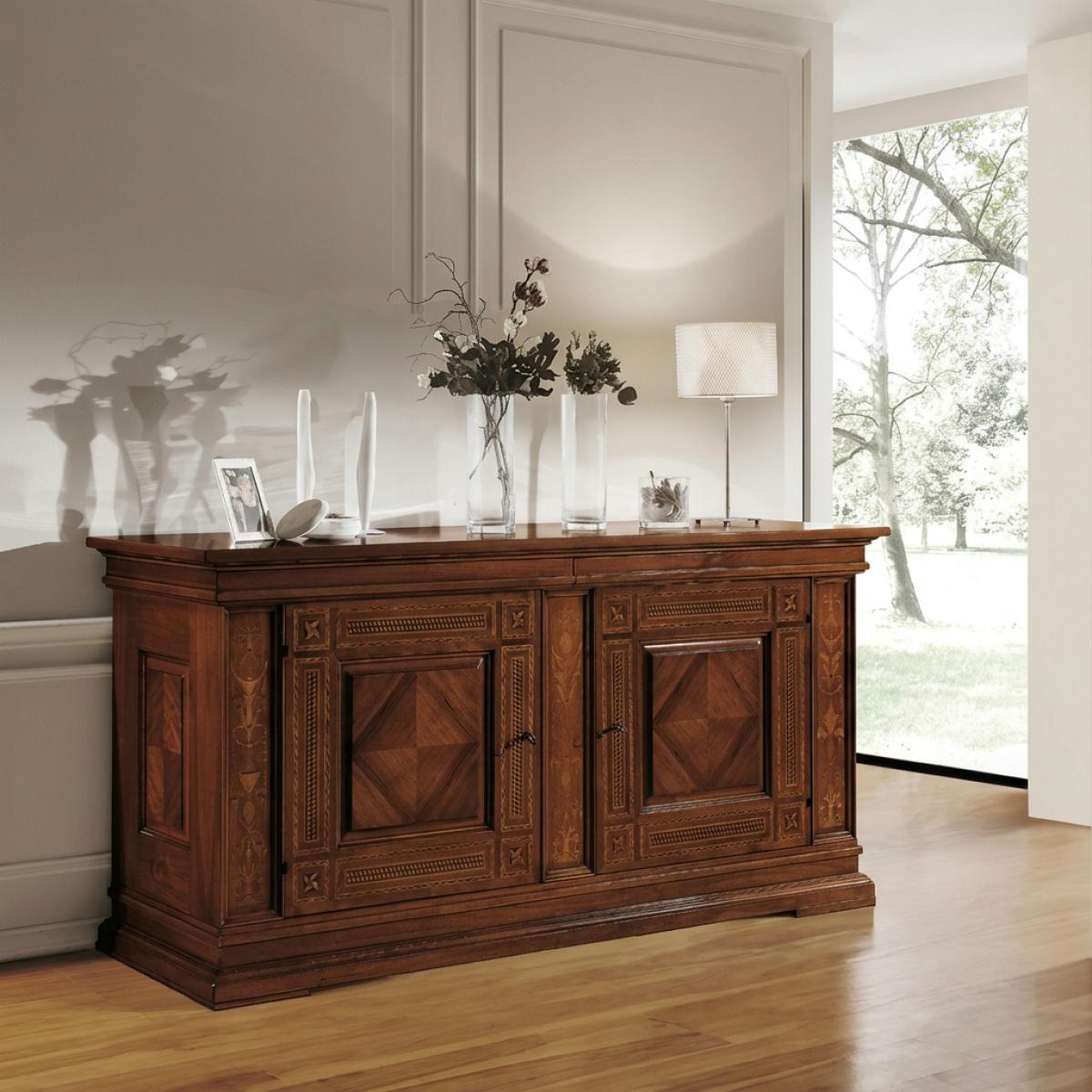 Luxuriöses Barock-Holzsideboard mit dekorativen Intarsien-Speicherpanelen – Barockmöbel Vorderansicht von Luxury Group International
