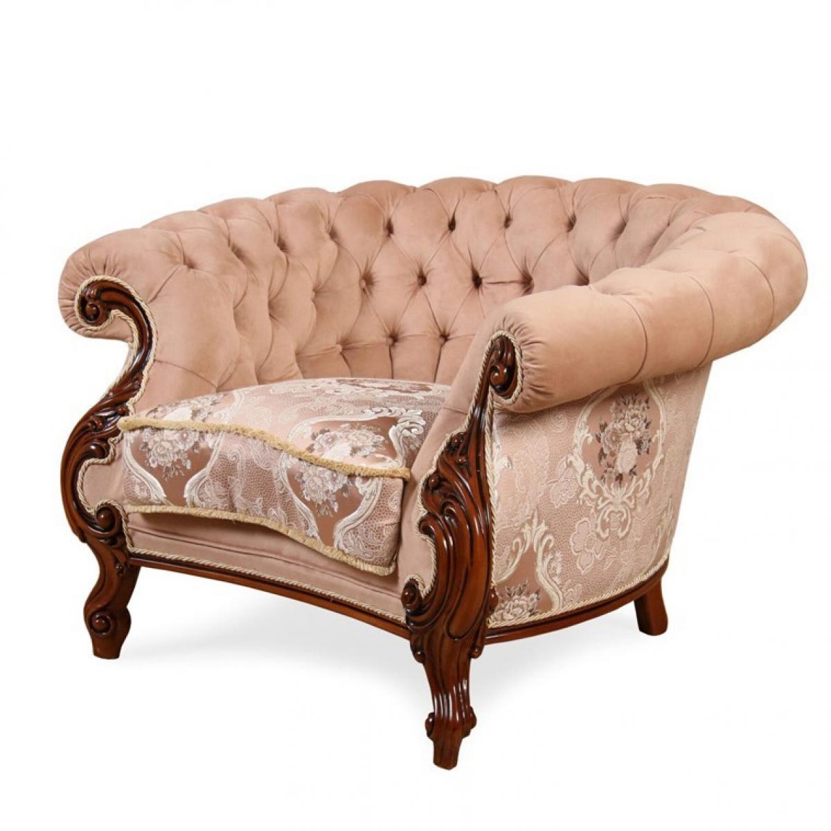 Luxuriöser Barock-Sessel mit Samtbezug in Blush und geschnitztem Walnussrahmen – Wohnzimmermöbel Vorderansicht von Luxury Group International