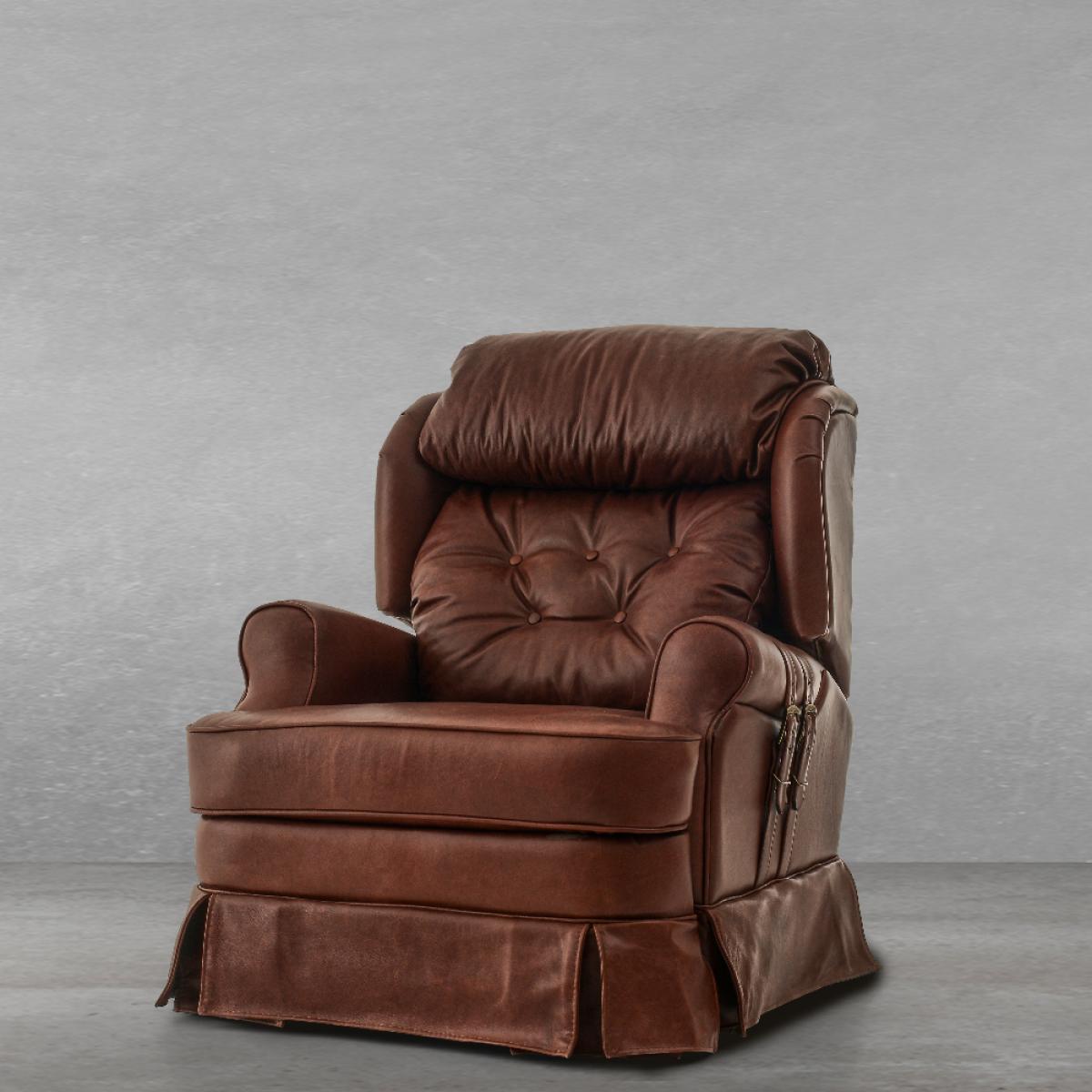 Divano Relax in Pelle Marrone di Lusso con Dettagli a Cintura e Schienale Trapuntato - Arredamento per Soggiorno Vista frontale di Luxury Group International