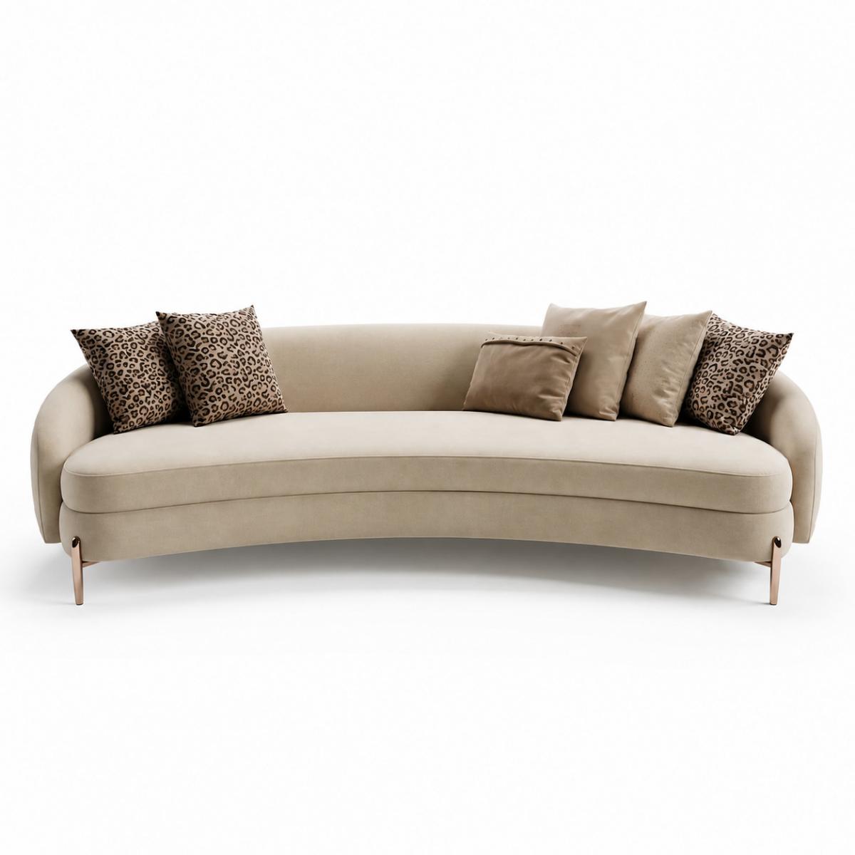 Divano Curvo in Pelle Moderna di Lusso con Tessuto Opaco Beige Crema di Luxury Group International