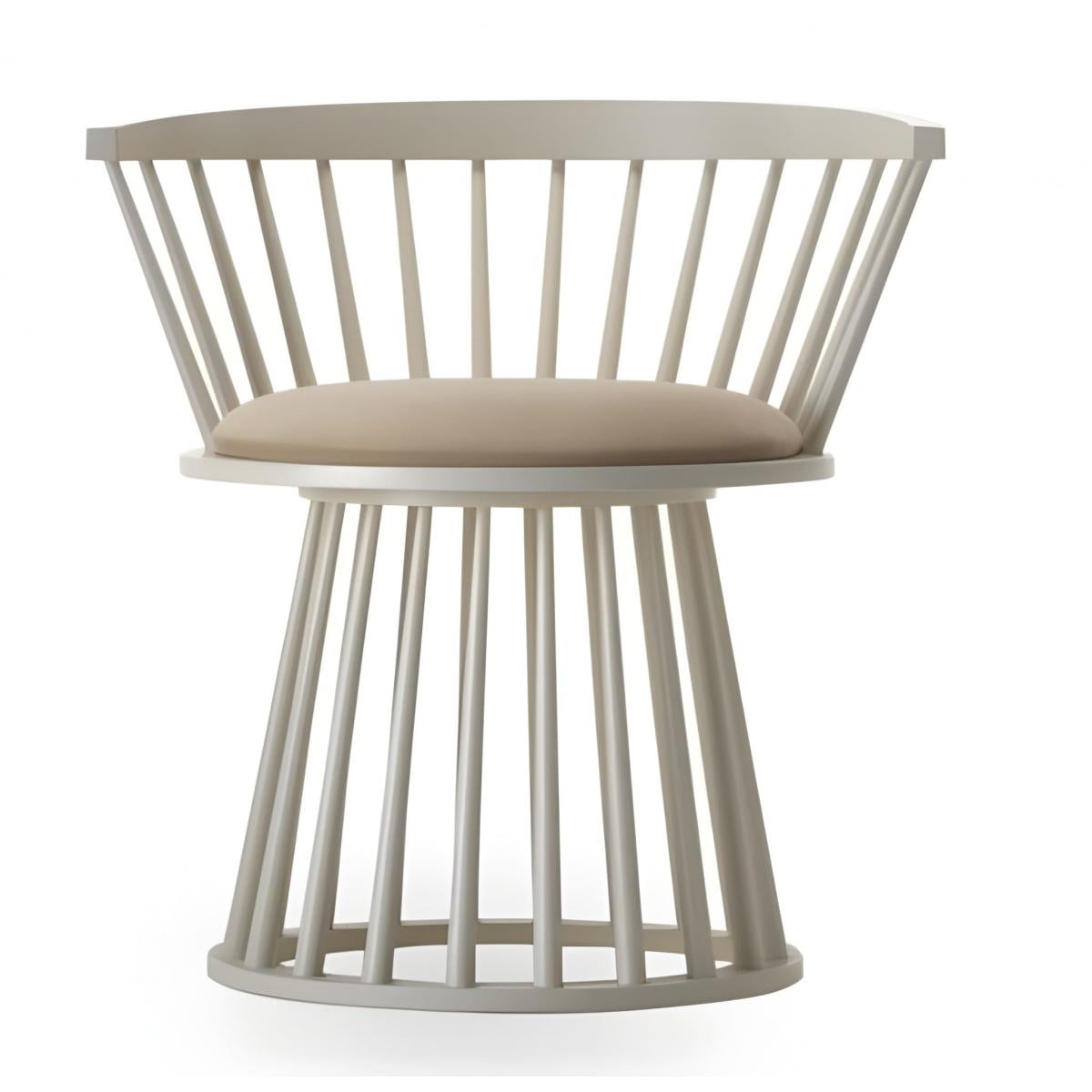 Luxuriöser Esszimmer-Armlehnstuhl mit gepolstertem Spindelrahmen, Sockelkäfig-Basis und gepolstertem Sitz von Luxury Group