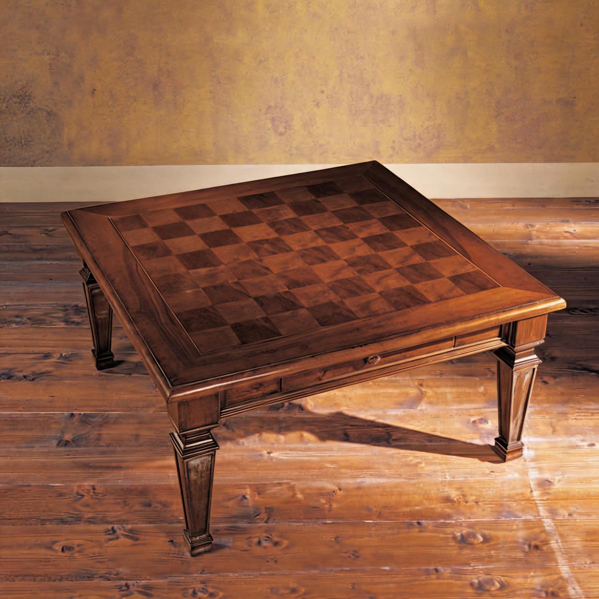 Luxus Quadratischer Holz-Couchtisch mit Schachbrett-Marketerieplatte und Architektonischen Beinen Vorderansicht von Luxury Group International