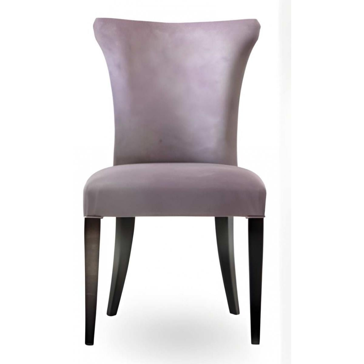 Luxuriöser gepolsterter Esszimmerstuhl mit hoher gebogener Rückenlehne aus lavendelfarbenem Stoff und dunklen Holzbeinen von