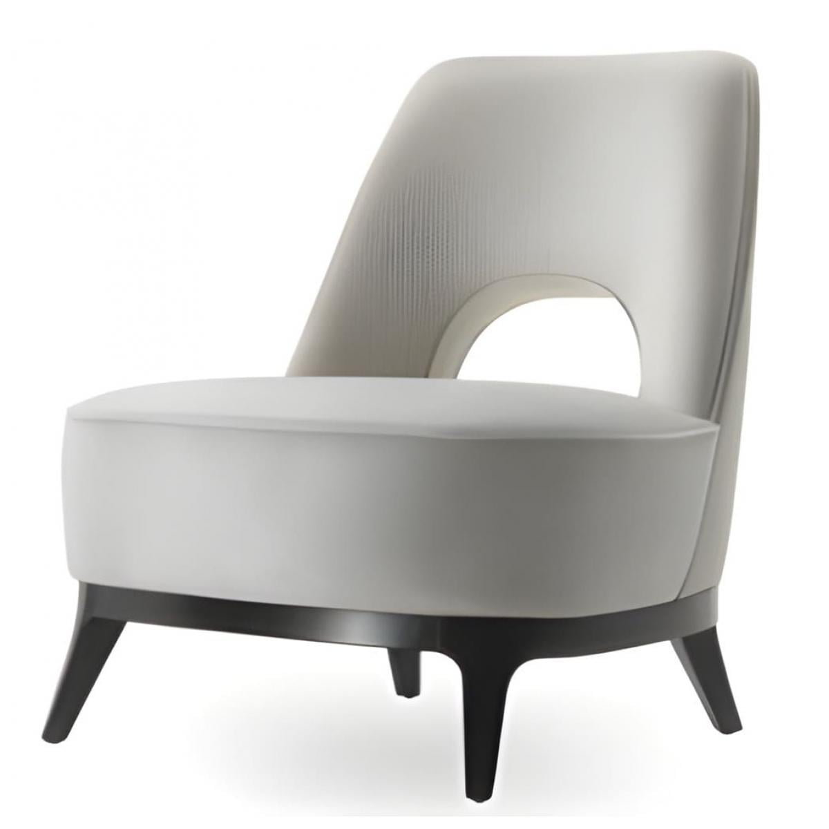 Luxuriöser gepolsterter Loungesessel in Perlweiß mit gemeißelter Rückenlehne und Untergestell aus schwarzem Nussbaumholz von