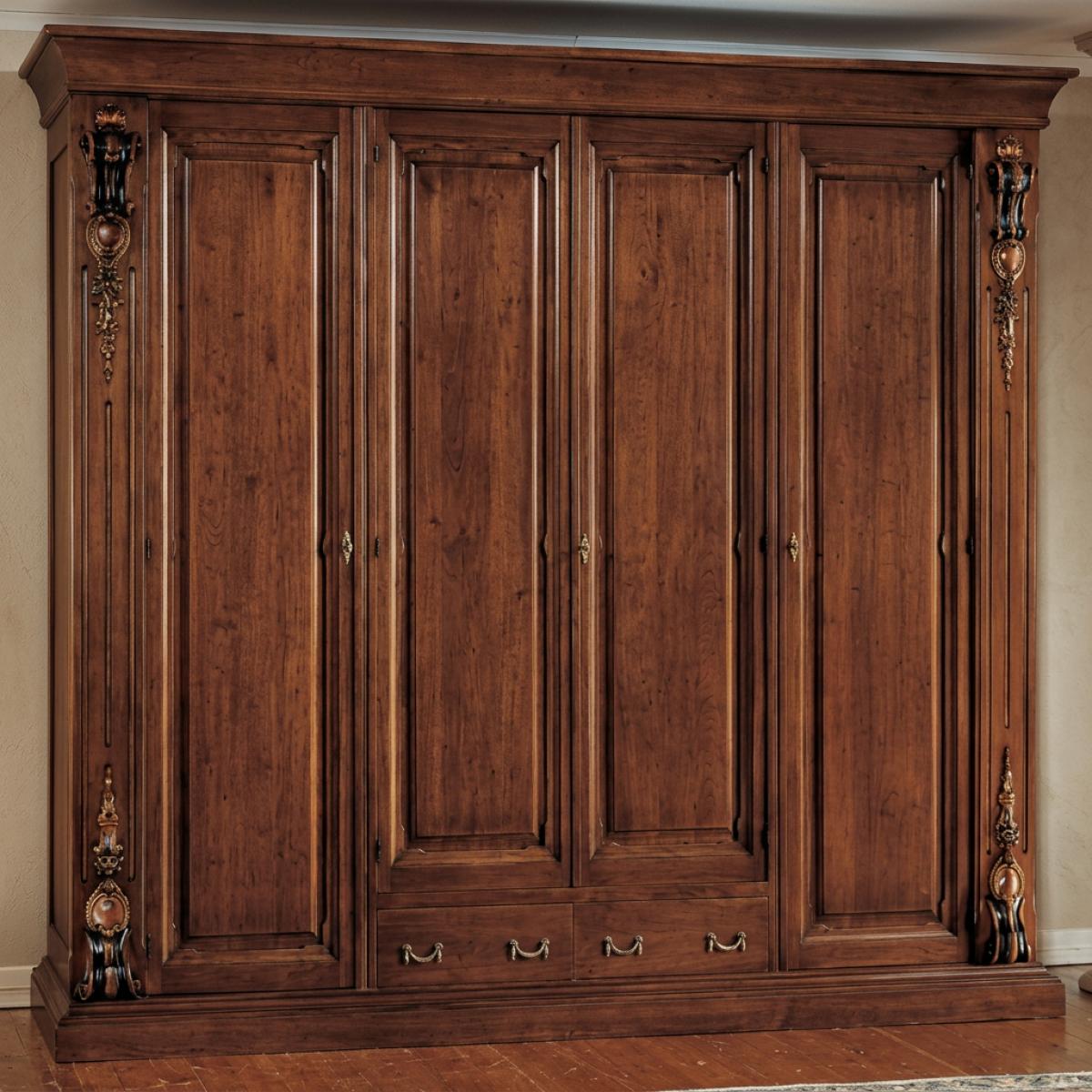 Armoire Étagère Baroque en Bois de Luxe avec Portes à Panneaux Multiples et Base à Tiroirs - Meuble Baroque Vue lifestyle par Luxury Group International