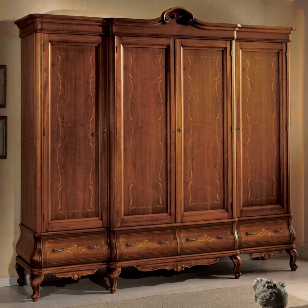 Étagère Baroque de Luxe en Bois Multi-Portes avec Panneaux Marquetés et Base de Rangement Courbée - Meuble de Salon Vue de face par Luxury Group International