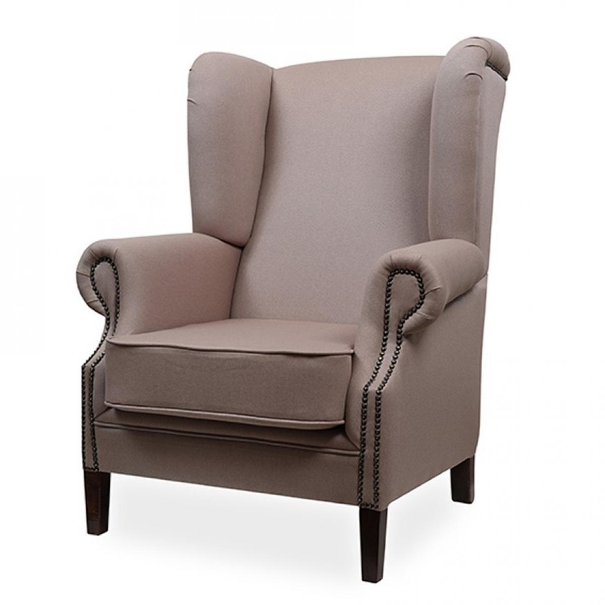 Taupe Wingback Luxus Sesselsofa mit Nagelkopfverzierung – Wohnzimmermöbel Vorderansicht von Luxury Group International
