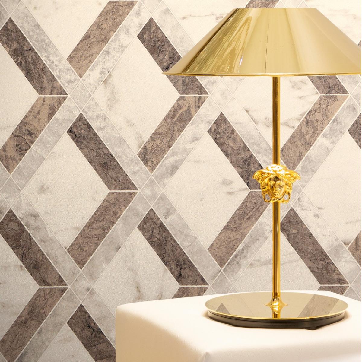 Papier peint design Versace géométrique non tissé blanc marron par Luxury Group International