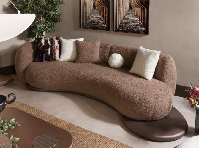 Divano Moderno di Lusso Marrone Rivestito a 3 Posti di Luxury Group International