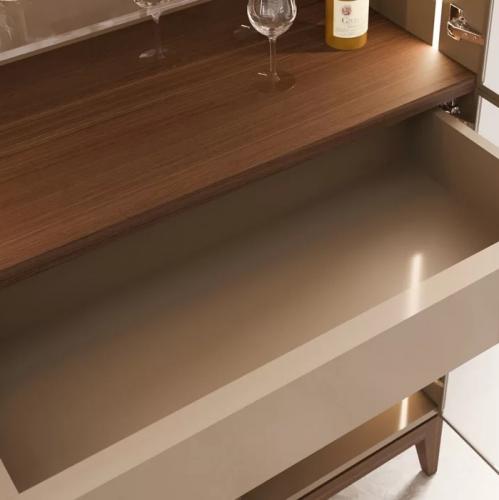 Buffet de bar de luxe en bois marron avec porte en verre par Luxury Group International