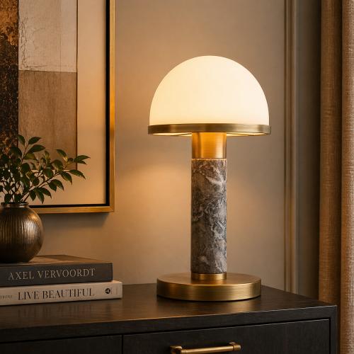 Elegante Lampada da Tavolo Moderna di Lusso in Marmo Grigio e Vetro Opalino Bianco con Paralume a Cupola di Luxury Group International