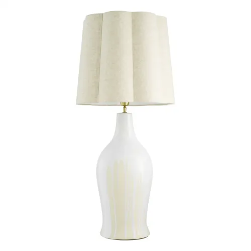 Lampada da Tavolo Moderna Elegante in Ceramica Bianca con Finitura Vintage in Ottone di Luxury Group International