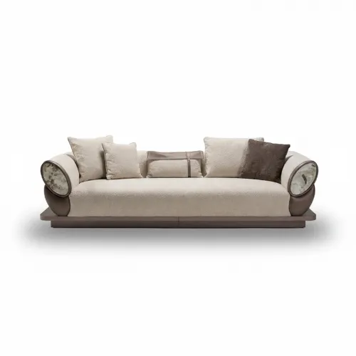 Canapé Moderne Élégant en Tissu Mat Beige Crème avec Accoudoirs Courbés par Luxury Group International