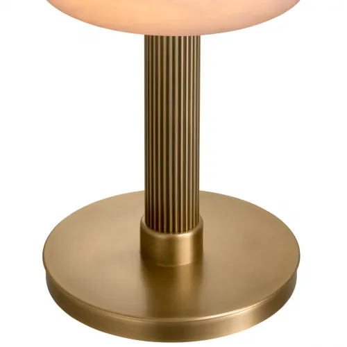 Lampada Moderna di Lusso in Marmo Bianco con Finitura Ottone Antico e Paralume a Cupola Opalina di Luxury Group International