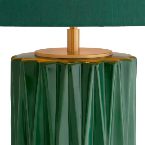 Lampada da tavolo decorativa in ceramica verde con paralume verde di lusso e finitura in ottone antico di Luxury Group International