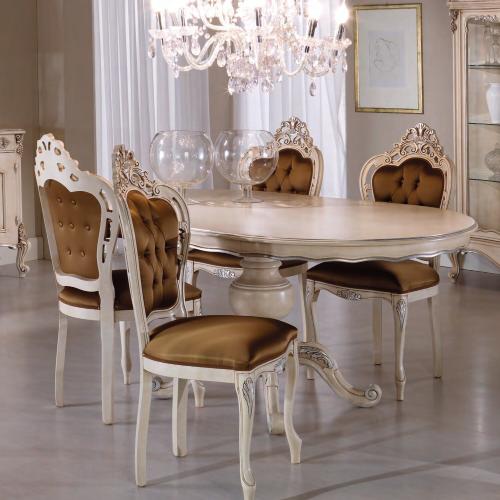 Tavolo da Pranzo Estensibile di Lusso Barocco Ovale Avorio con Base a Piedistallo Scolpita - Mobili Barocchi Vista lifestyle di Luxury Group International