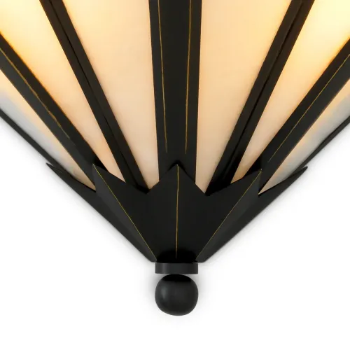 Lampada da parete di lusso Art Deco geometrica con finitura bronzo evidenziata e vetro bianco colato di Luxury Group International